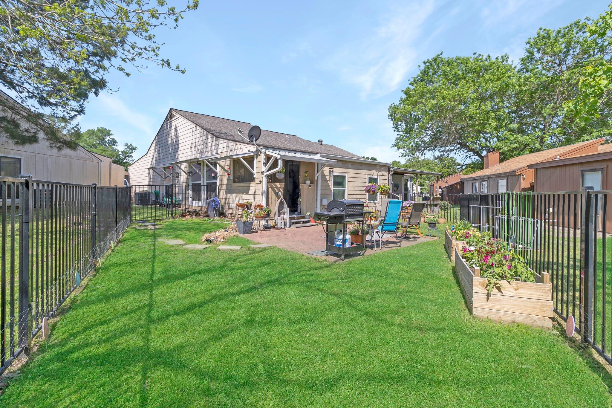 17 Townhouse Lane