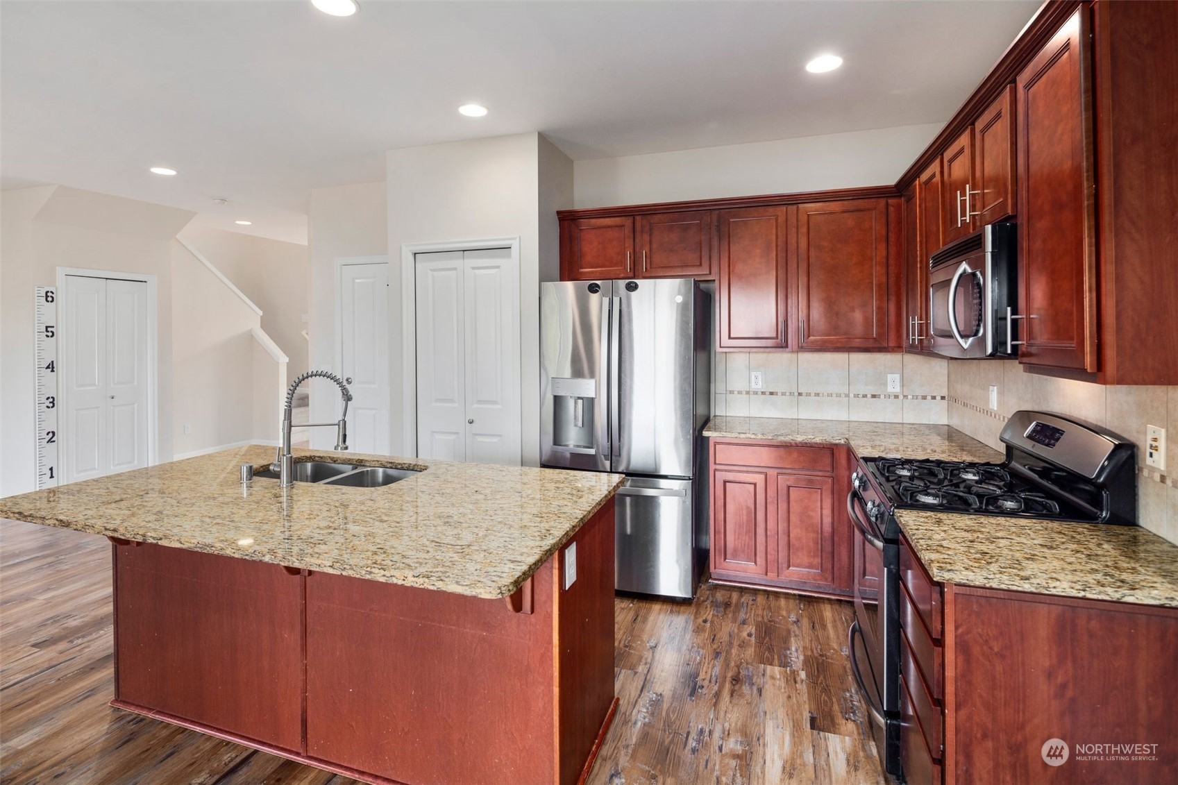 7147 286th Place NW