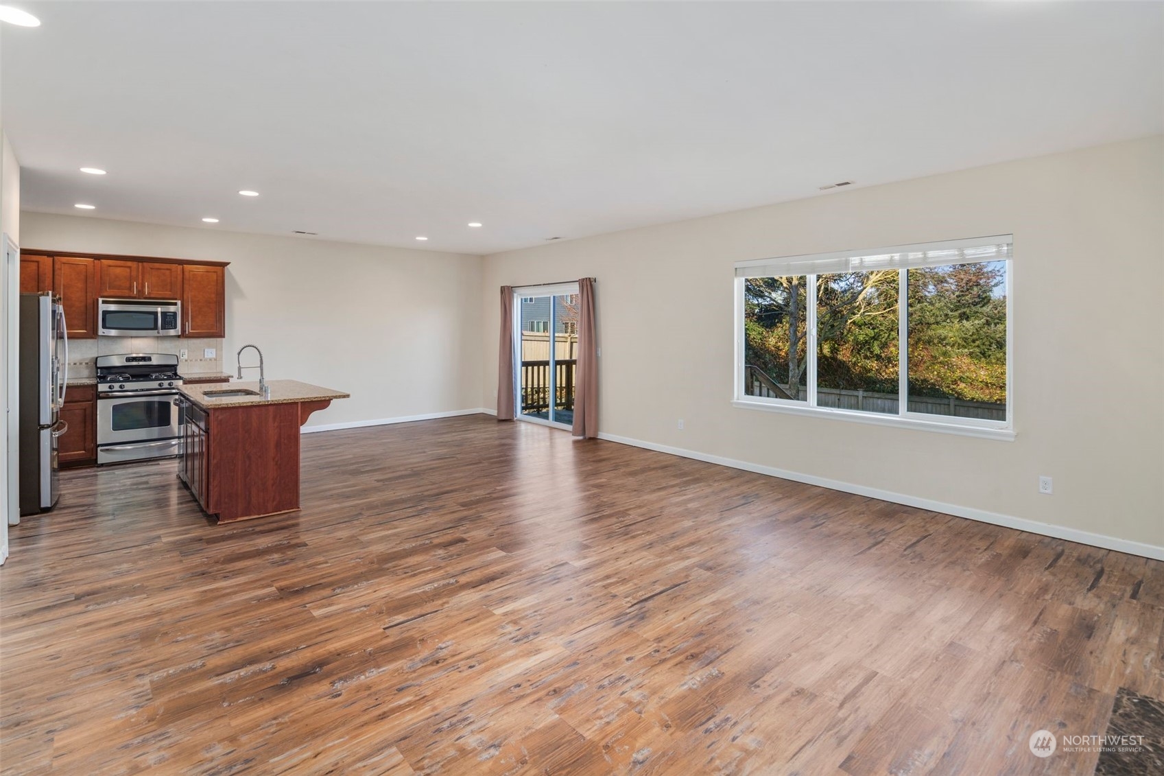 7147 286th Place NW
