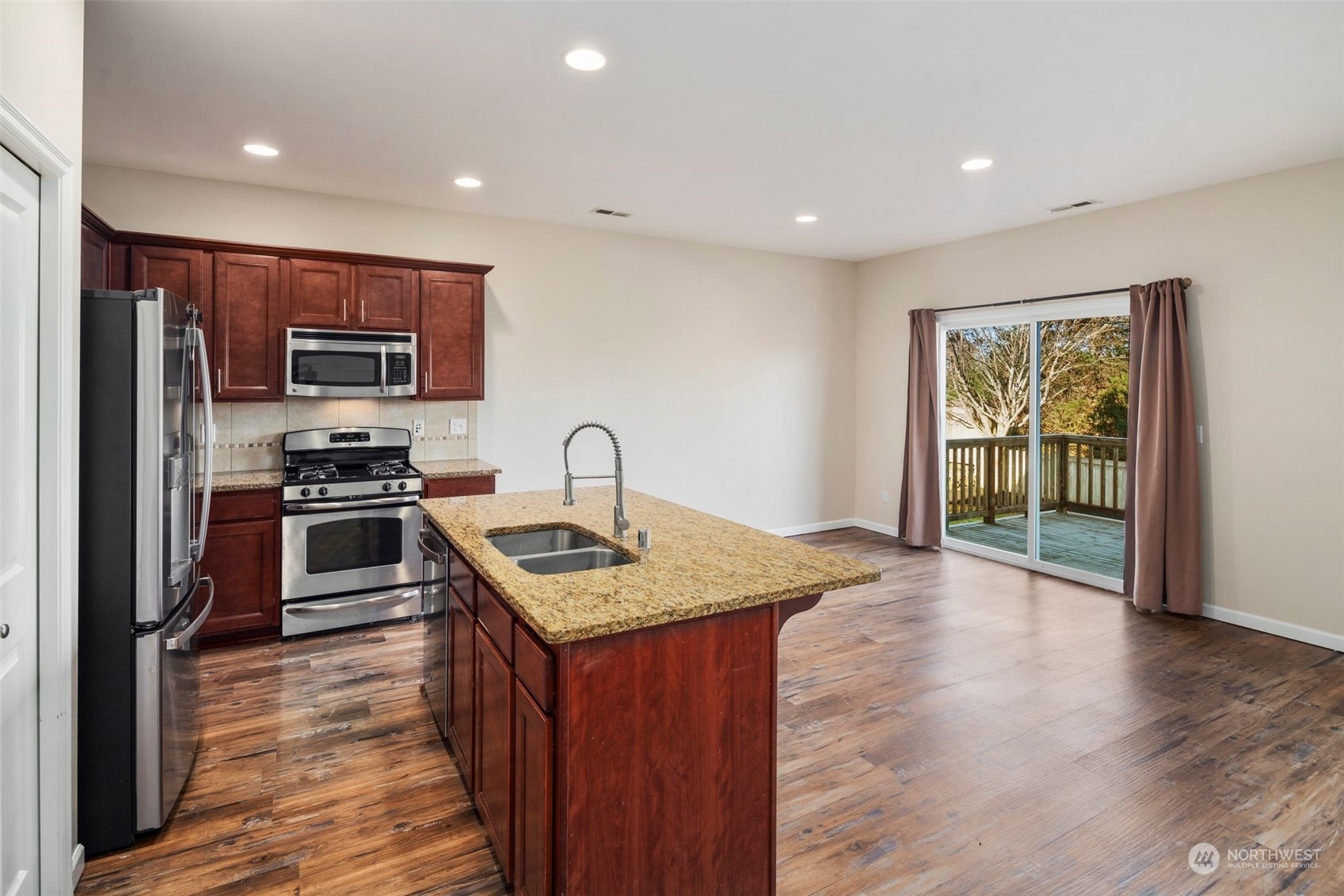 7147 286th Place NW