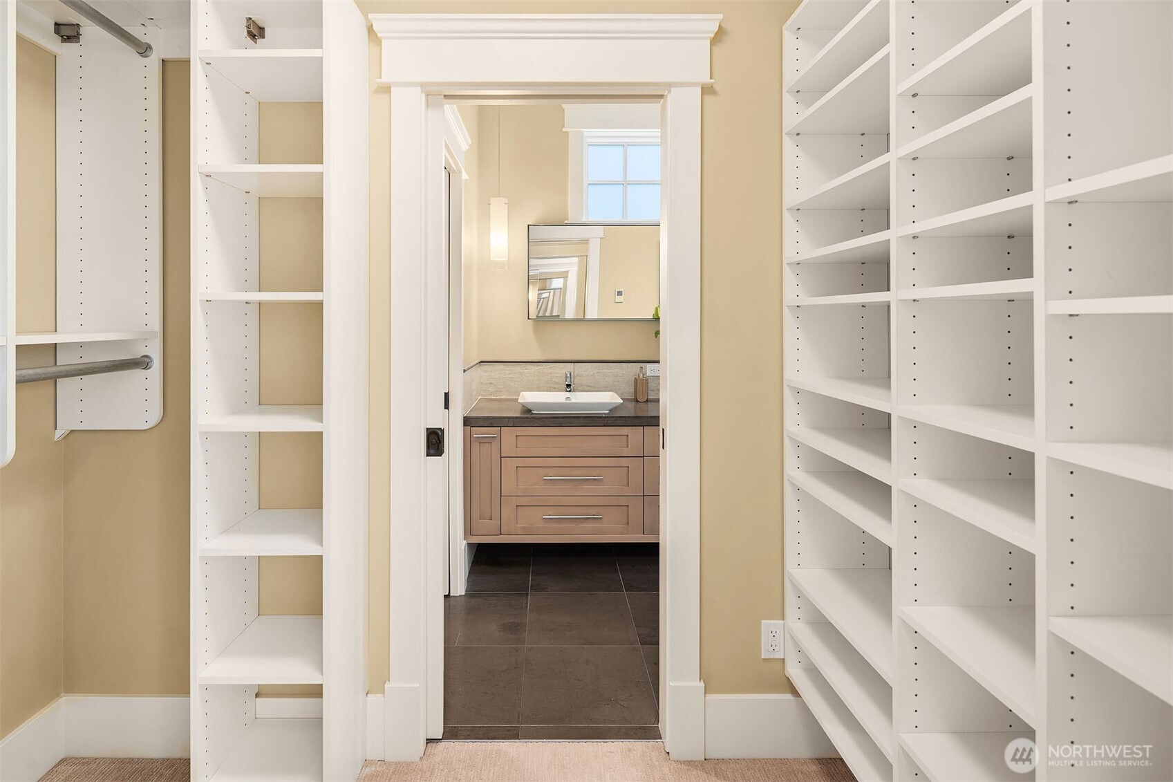 2033 E Lake Sammamish Parkway NE
