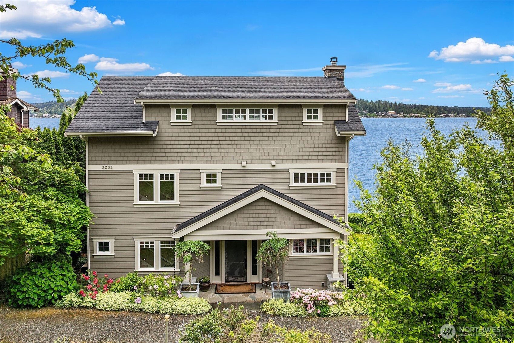 2033 E Lake Sammamish Parkway NE