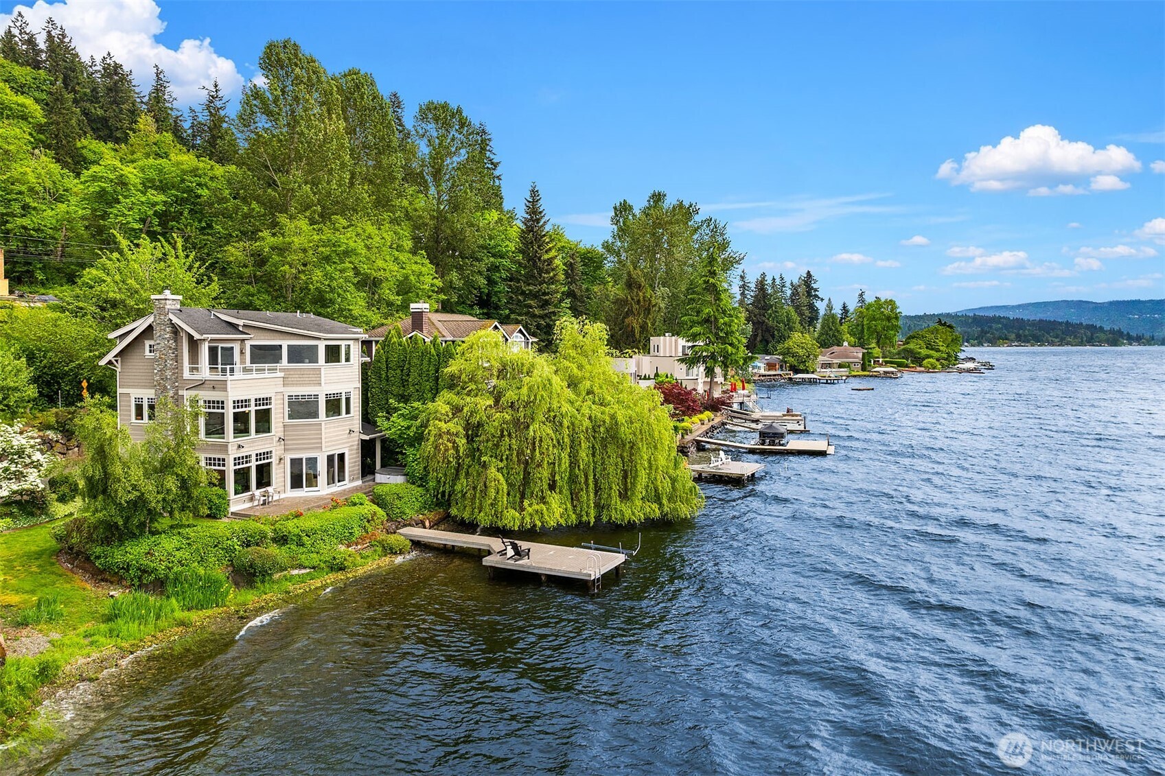 2033 E Lake Sammamish Parkway NE
