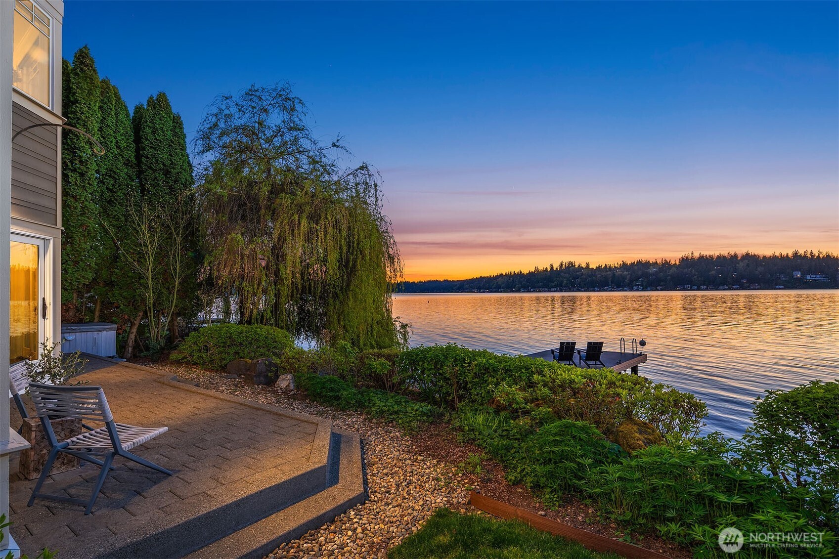 2033 E Lake Sammamish Parkway NE
