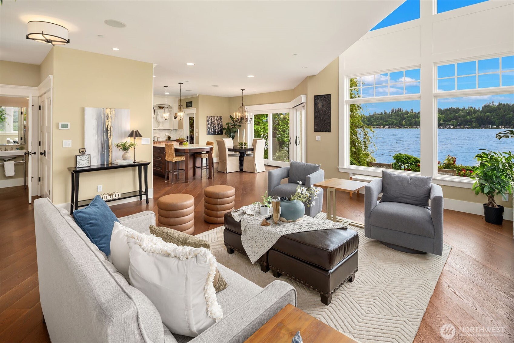 2033 E Lake Sammamish Parkway NE