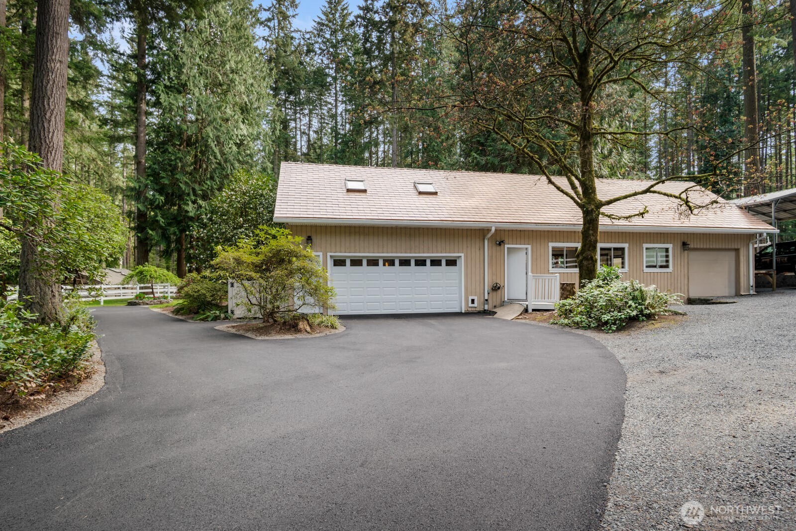 16 Bridlewood Circle