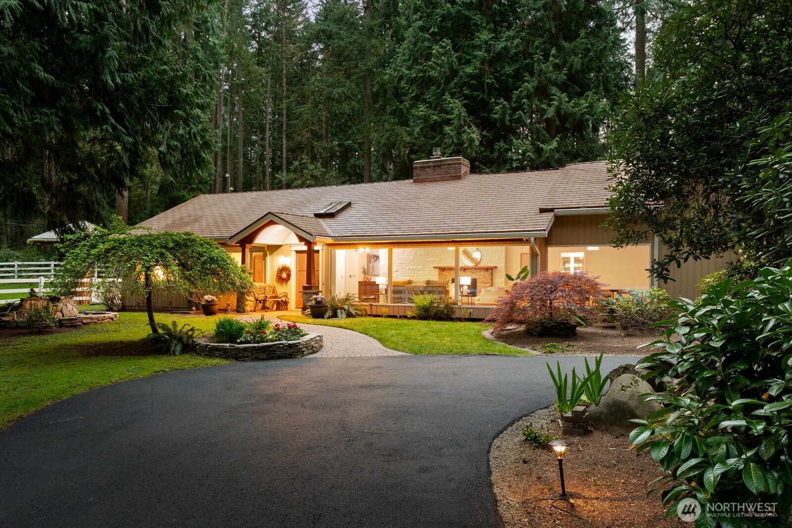 16 Bridlewood Circle