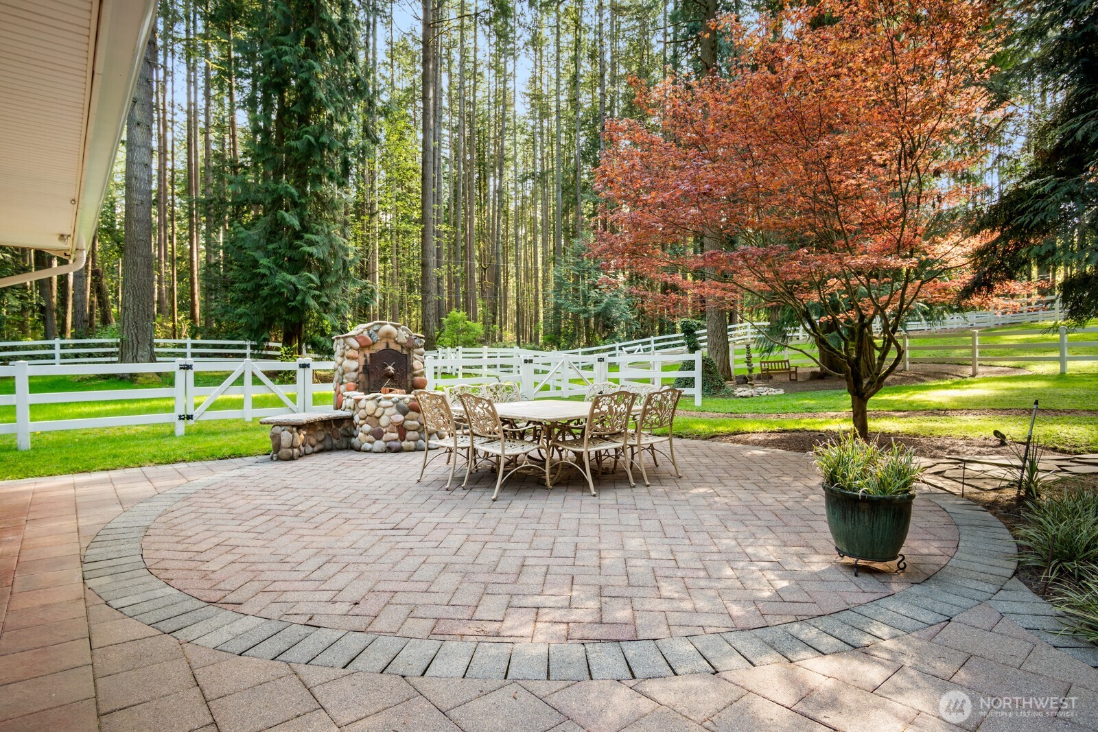 16 Bridlewood Circle