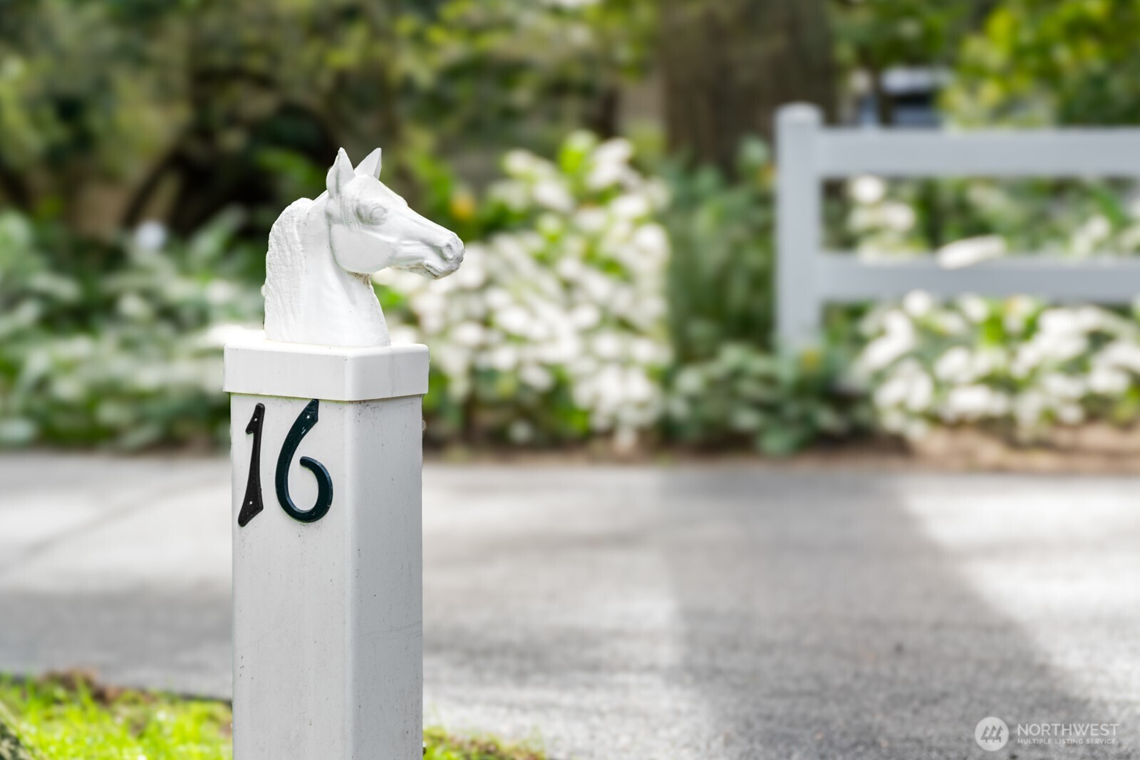 16 Bridlewood Circle