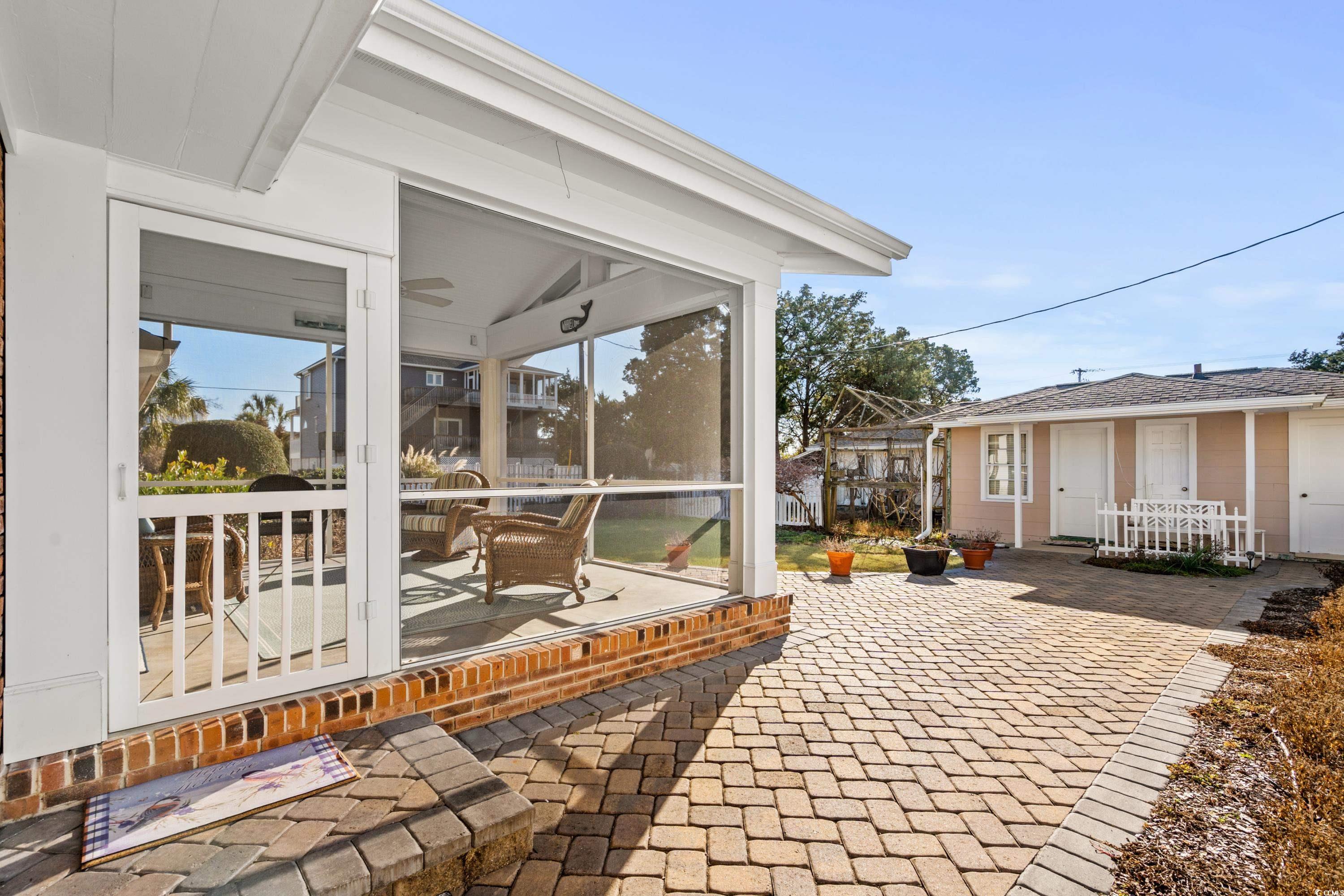 205 9th Ave. N