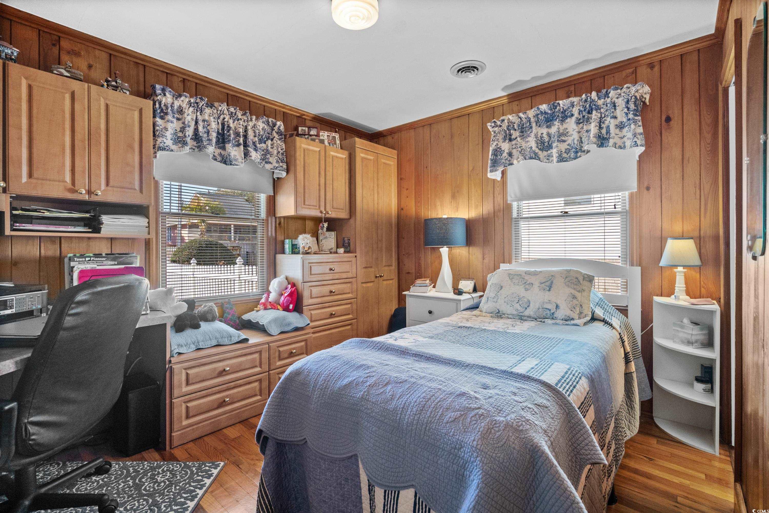 205 9th Ave. N