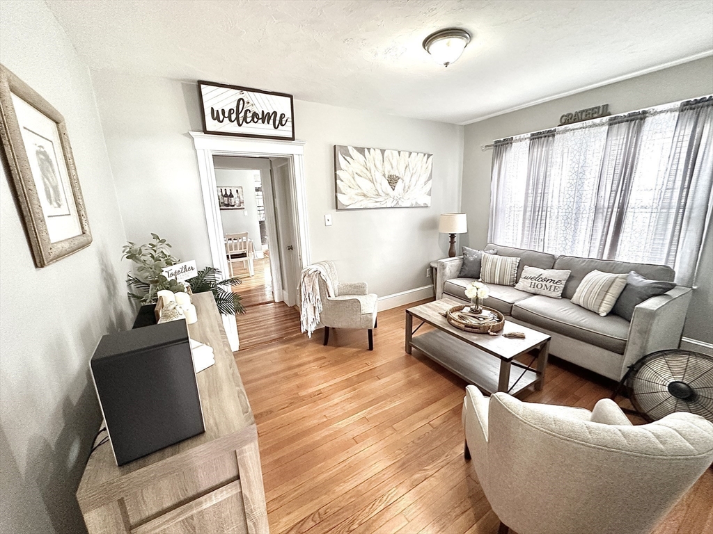 43-45 Roselin Ave
