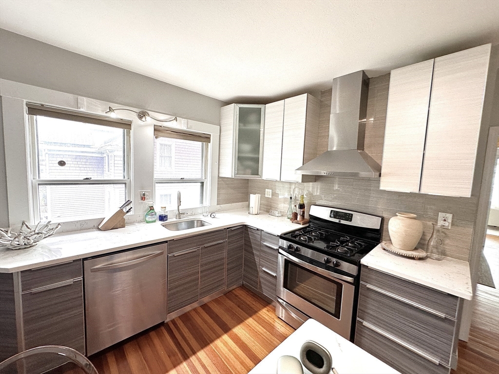 43-45 Roselin Ave