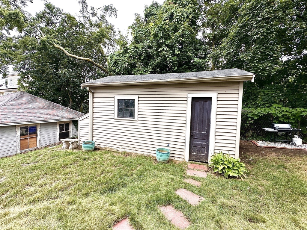 43-45 Roselin Ave