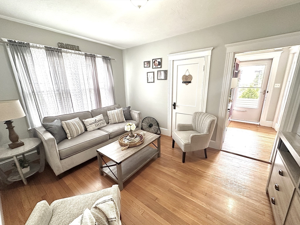 43-45 Roselin Ave