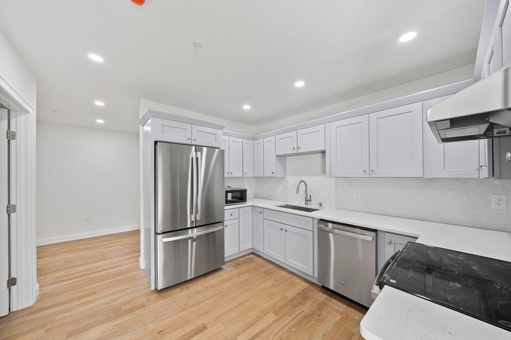 417 Commerical St # 1