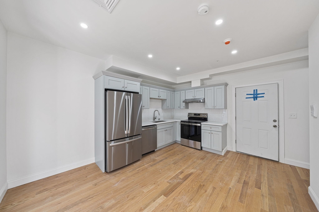 417 Commerical St # 3