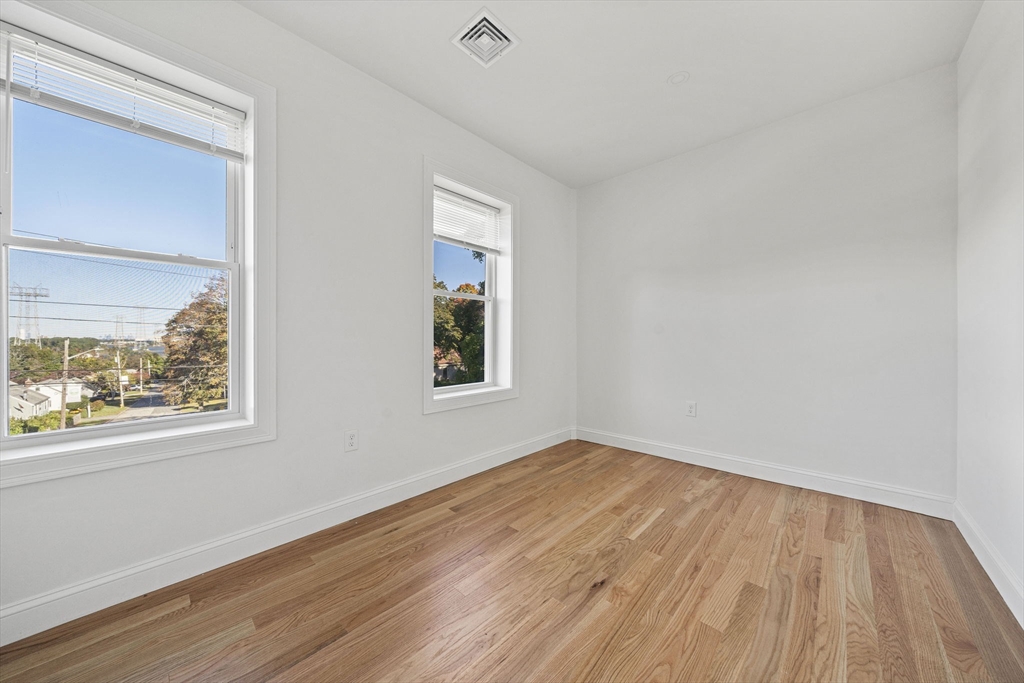 417 Commerical St # 3