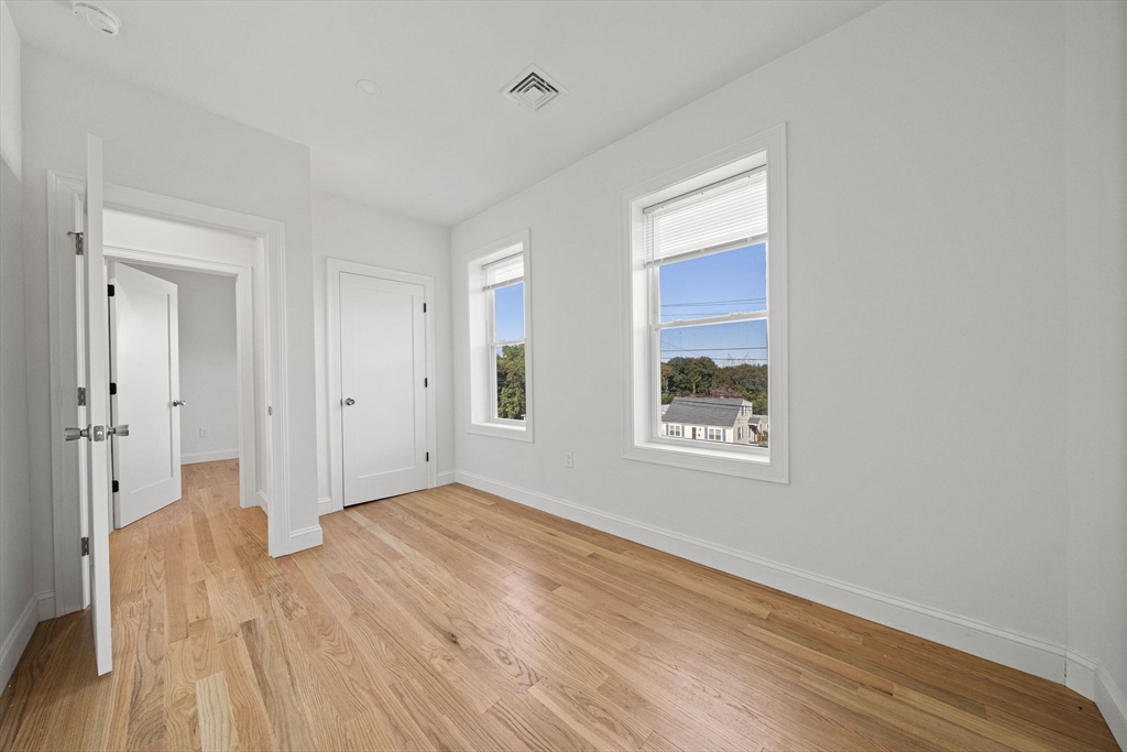 417 Commerical St # 3