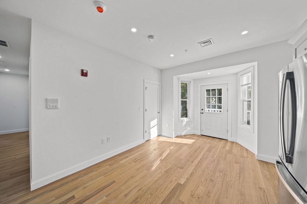 417 Commerical St # 3