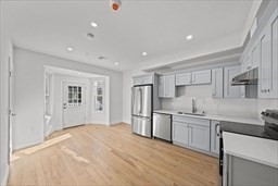 417 Commercial St # 4