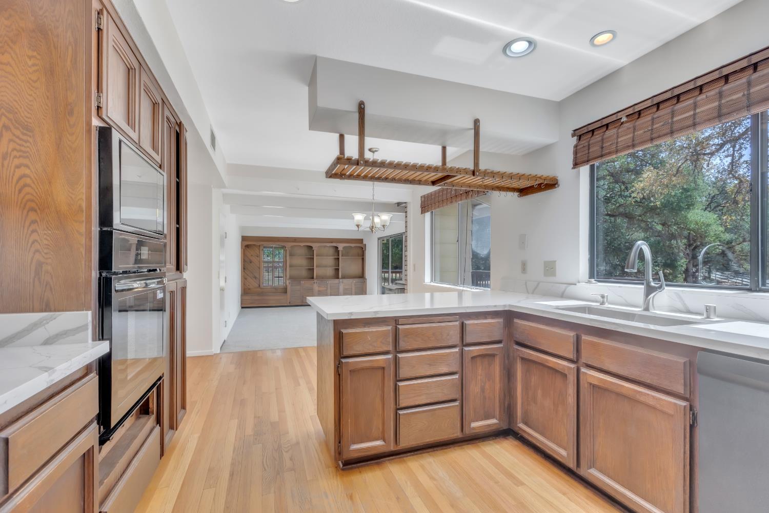 7151 Beach View Drive