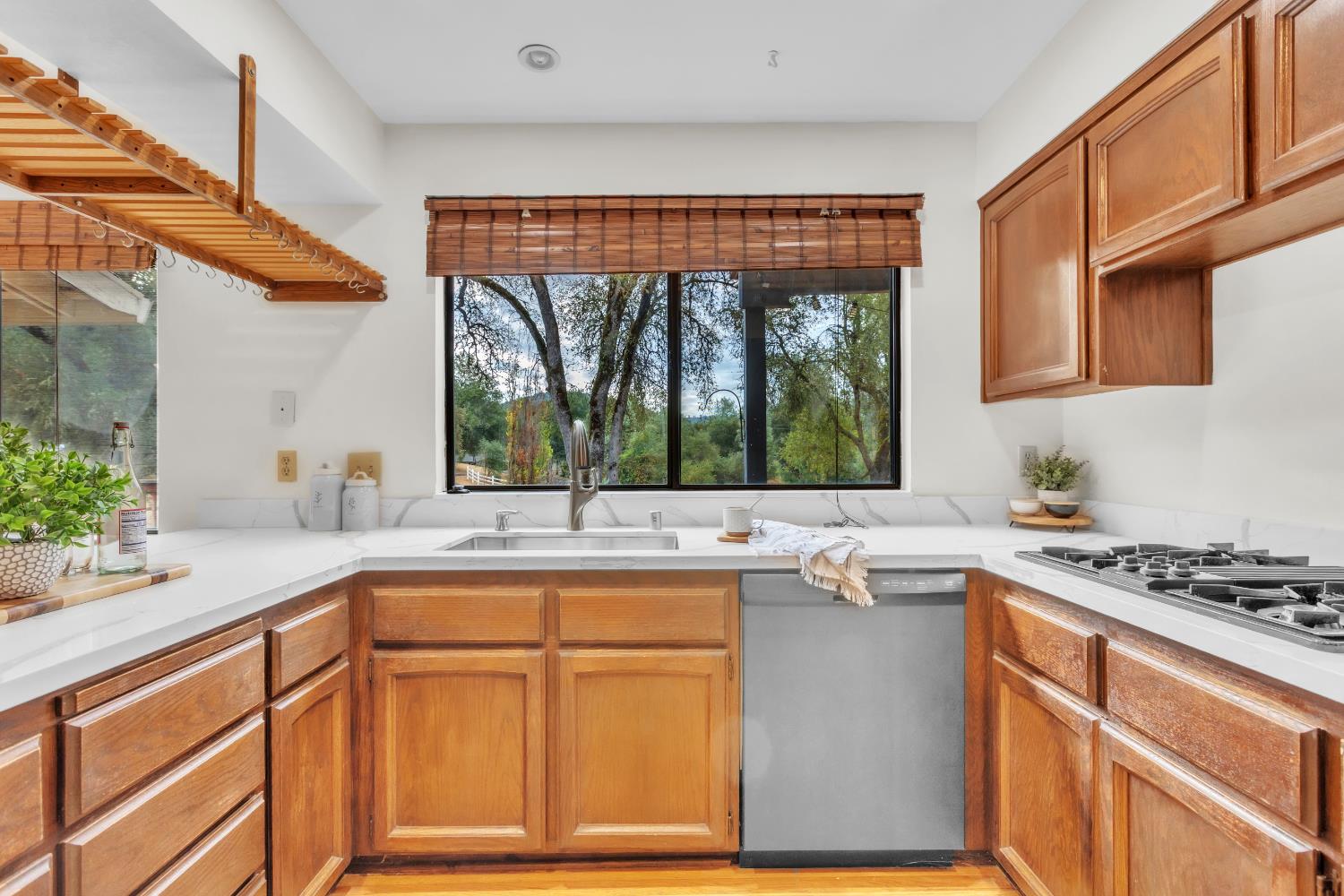 7151 Beach View Drive