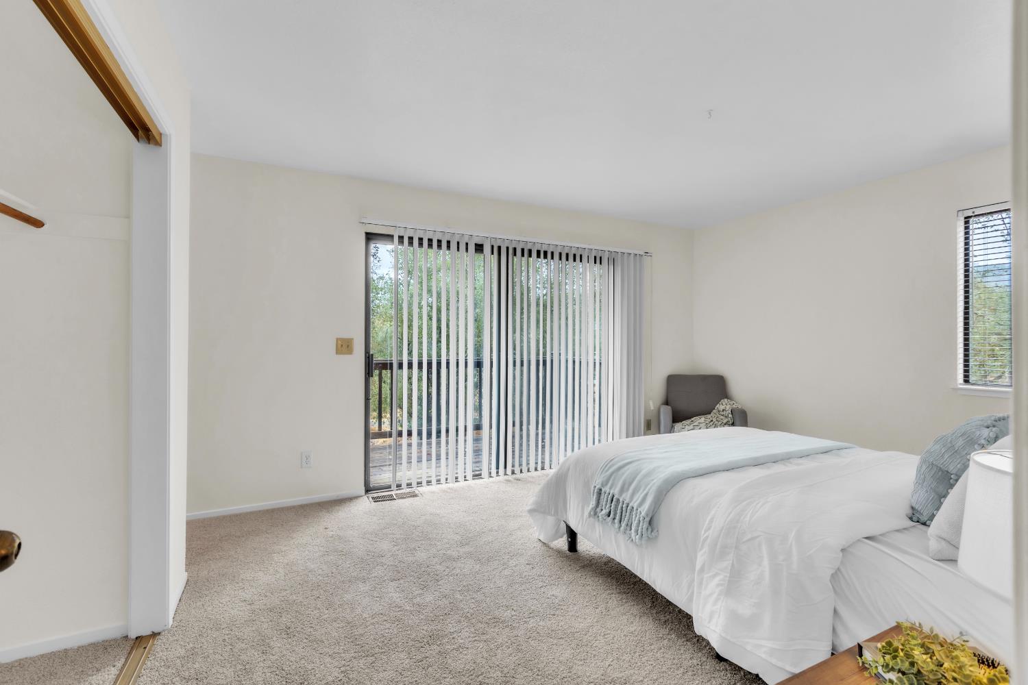 7151 Beach View Drive