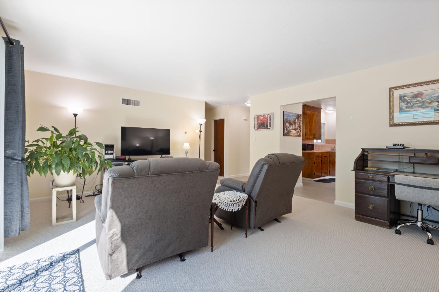 9221 N El Dorado Street