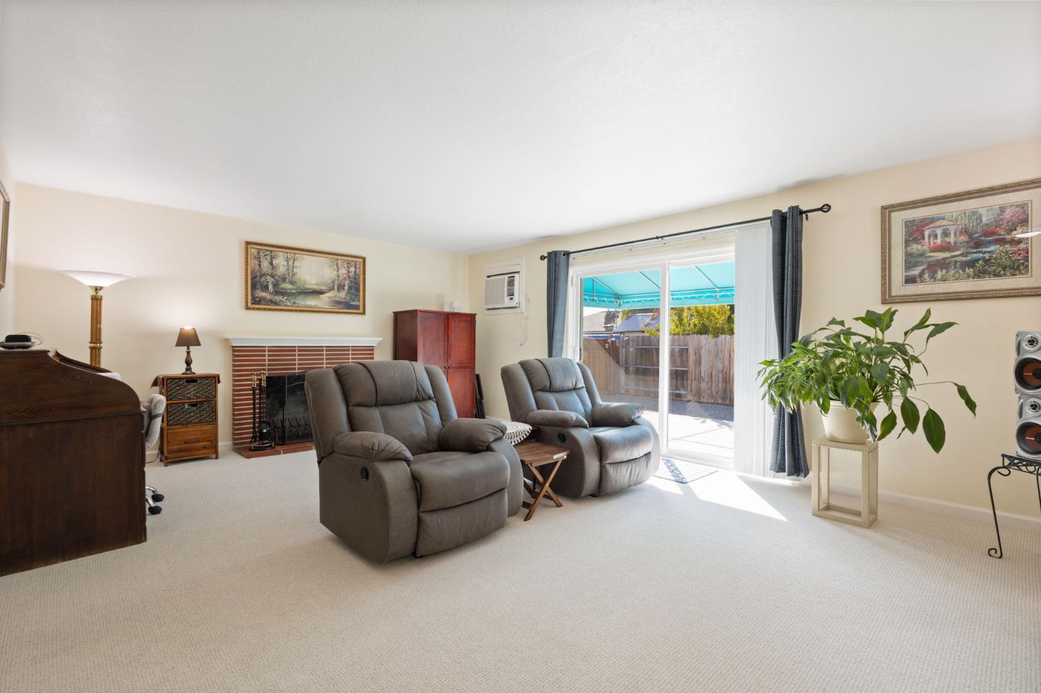 9221 N El Dorado Street