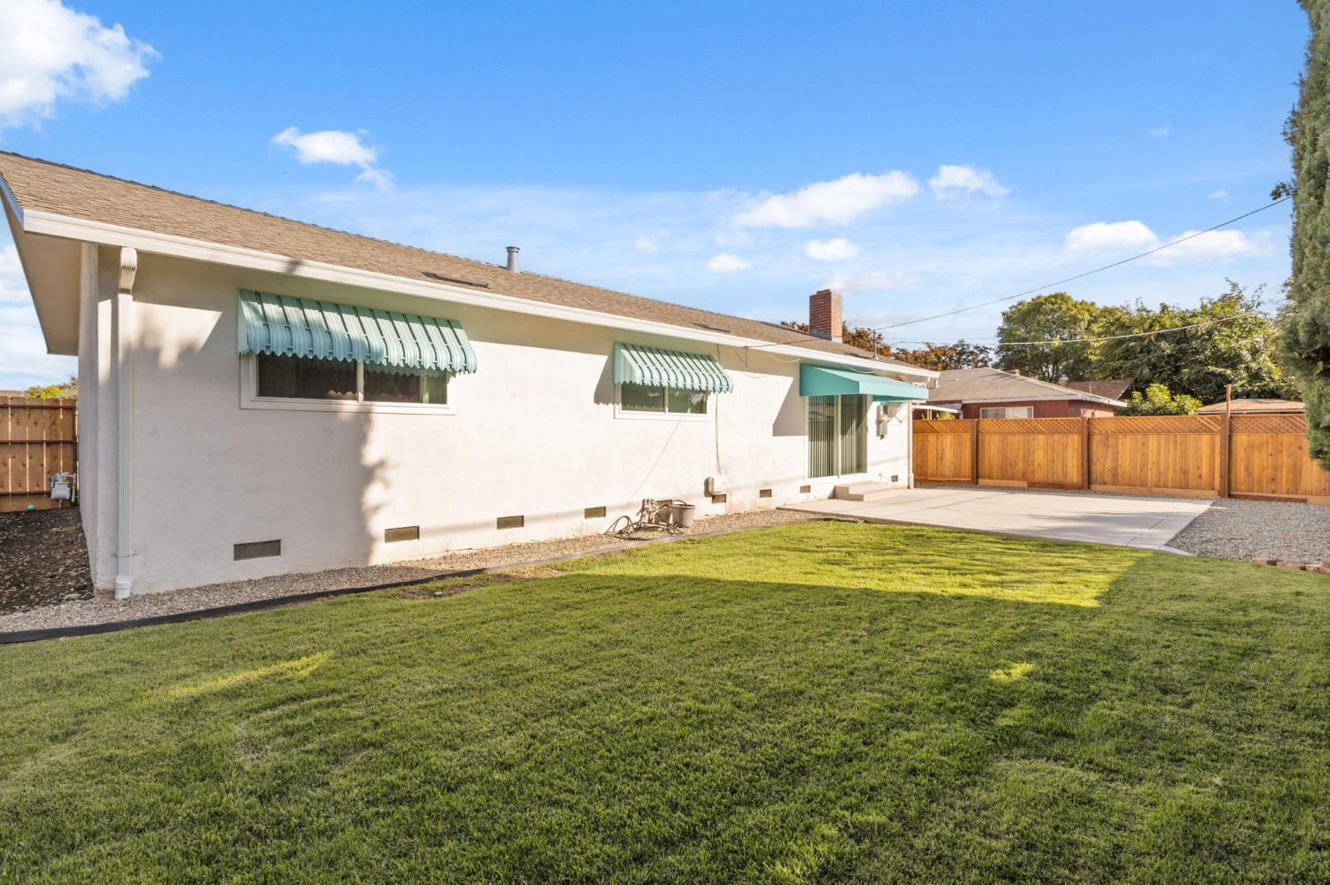 9221 N El Dorado Street