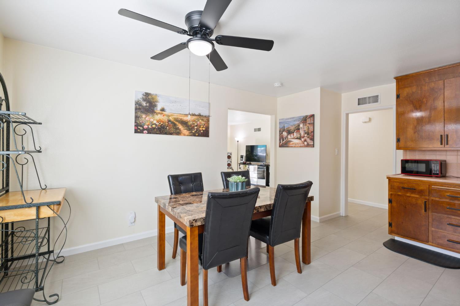 9221 N El Dorado Street