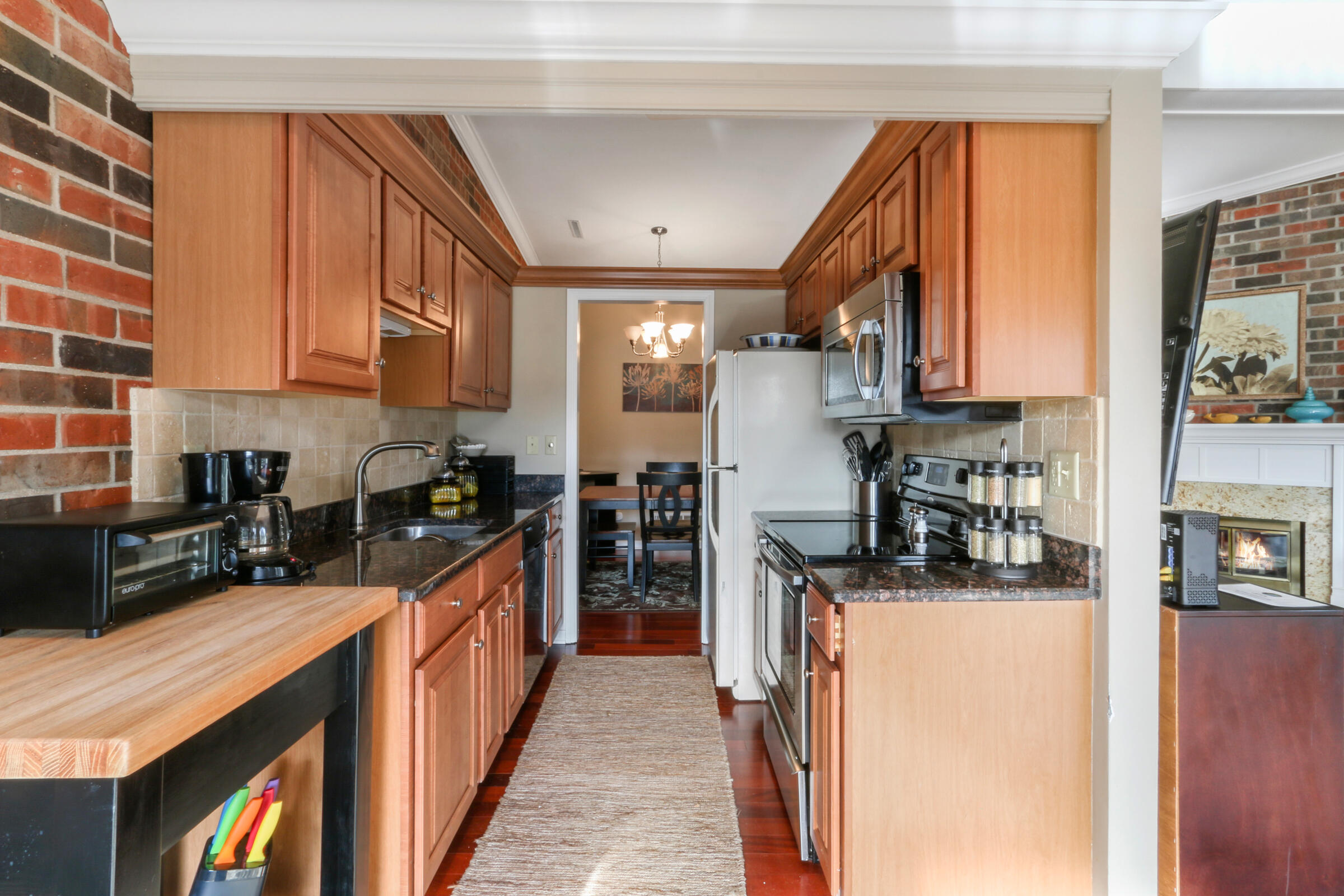 17 Abbey Villa Cir F