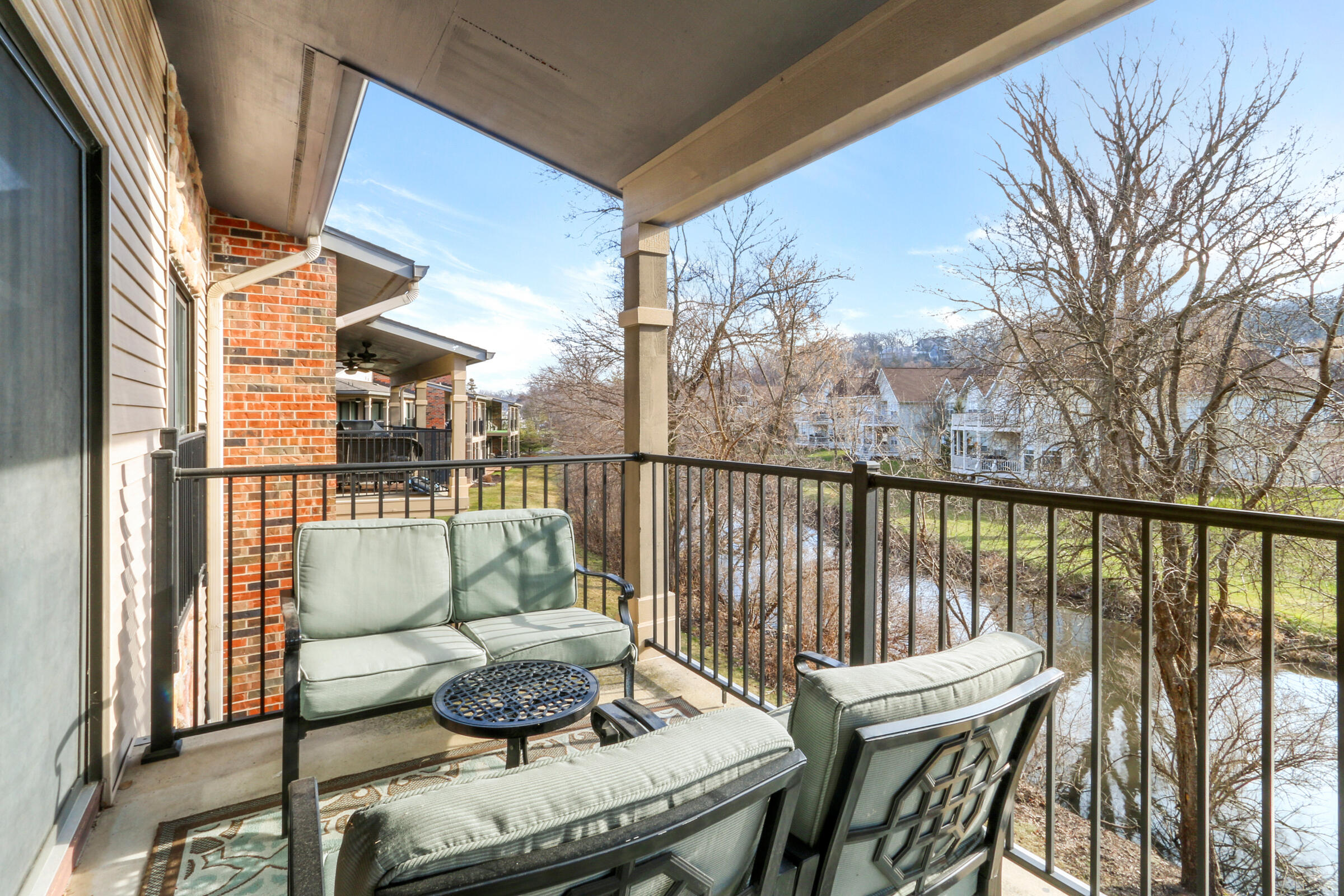 17 Abbey Villa Cir F