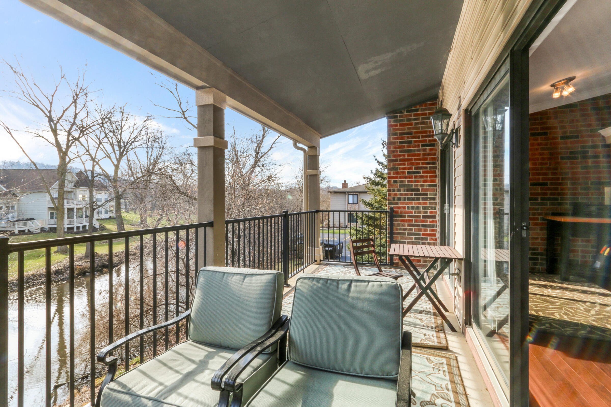 17 Abbey Villa Cir F