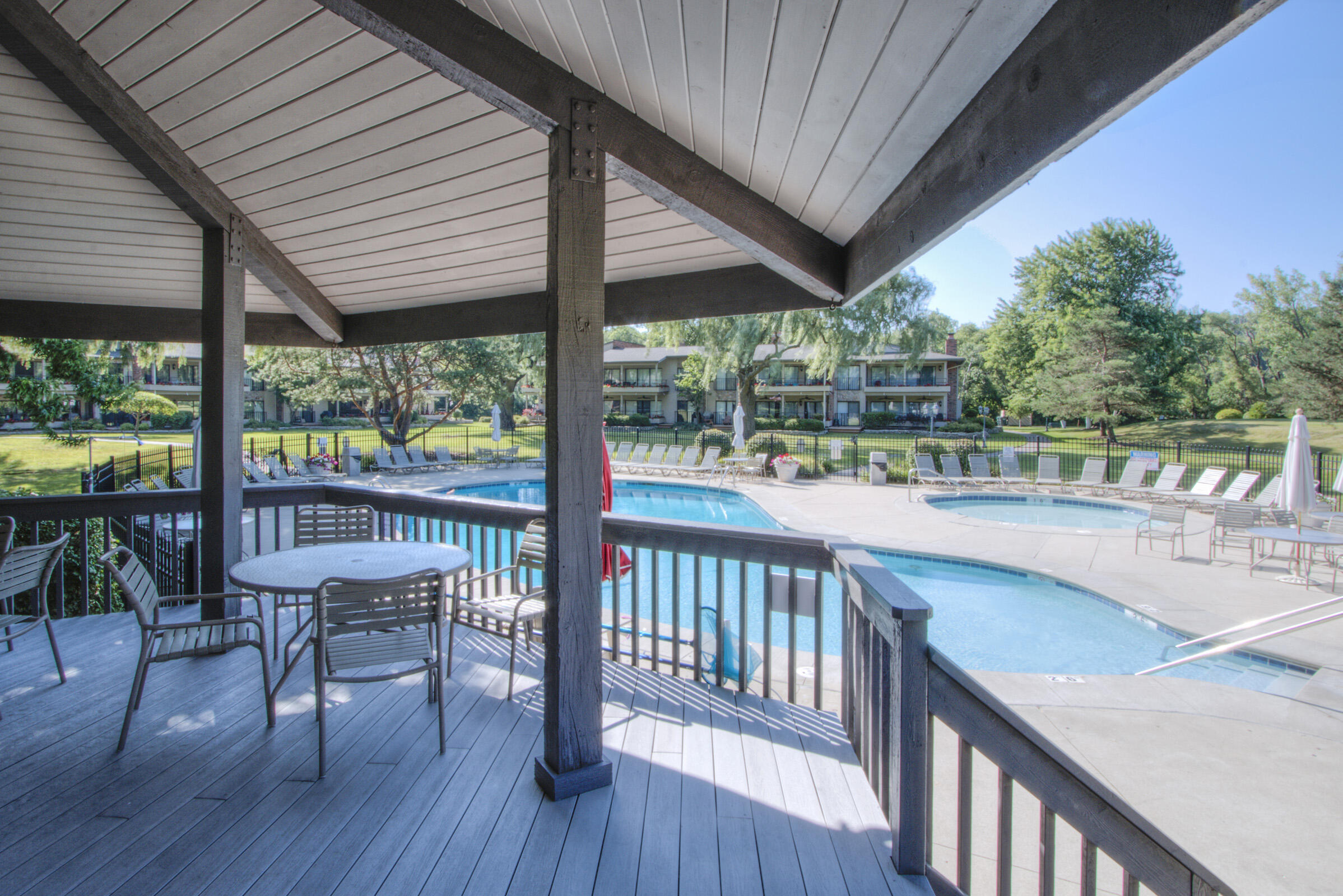 17 Abbey Villa Cir F