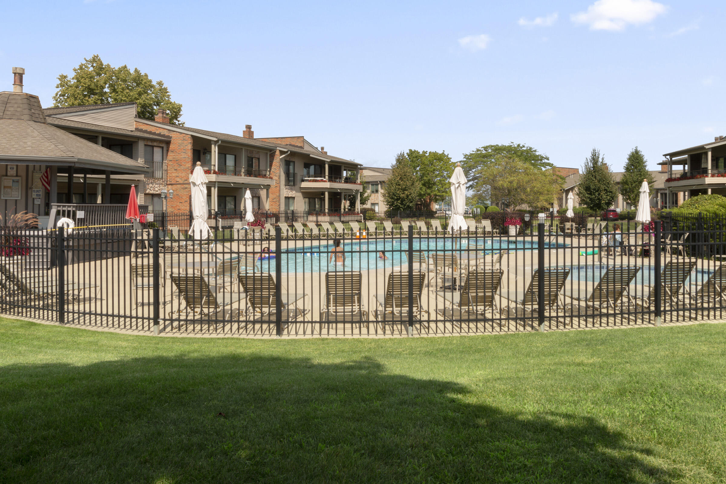 17 Abbey Villa Cir F