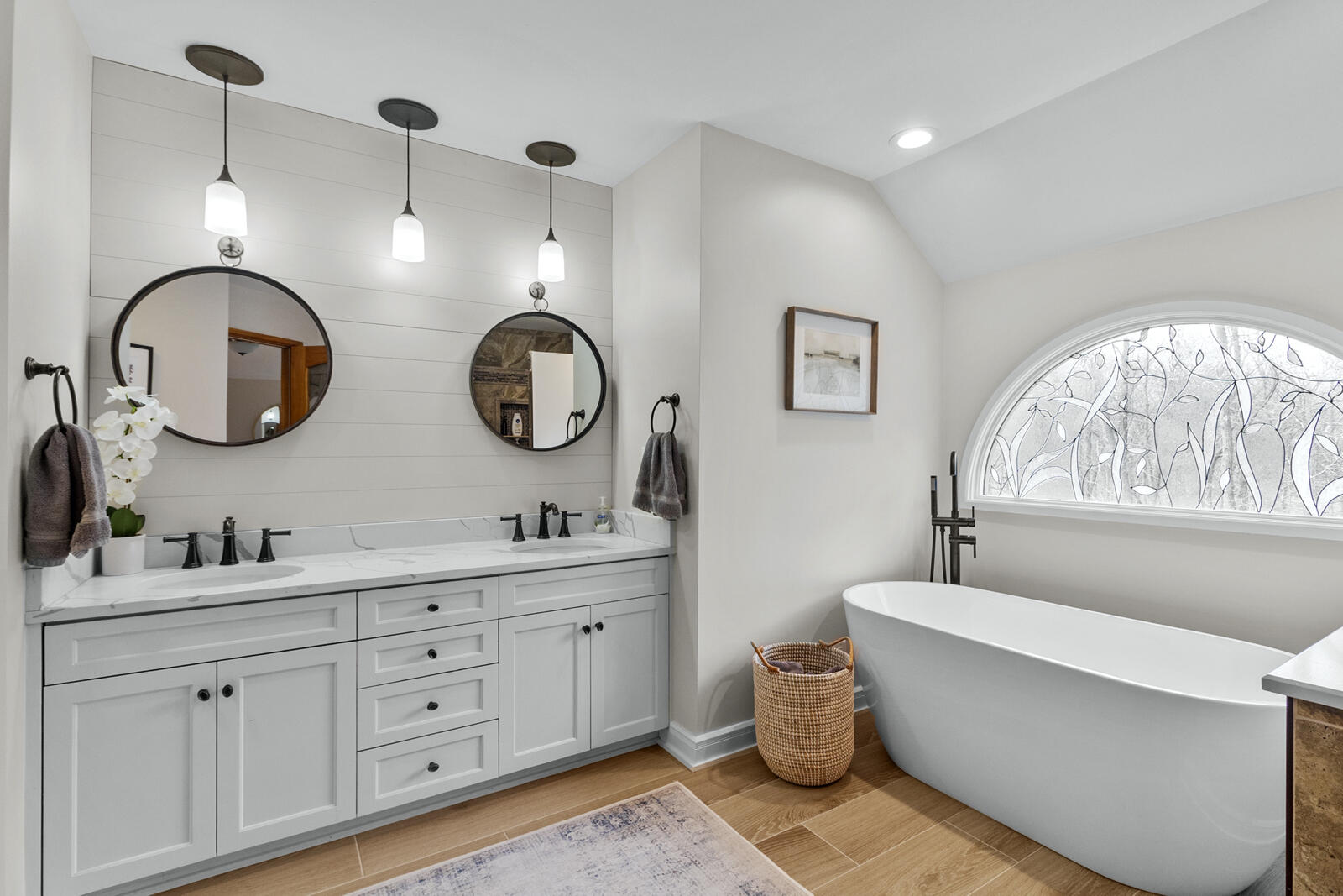 1046 Edinborough Ct 4-03