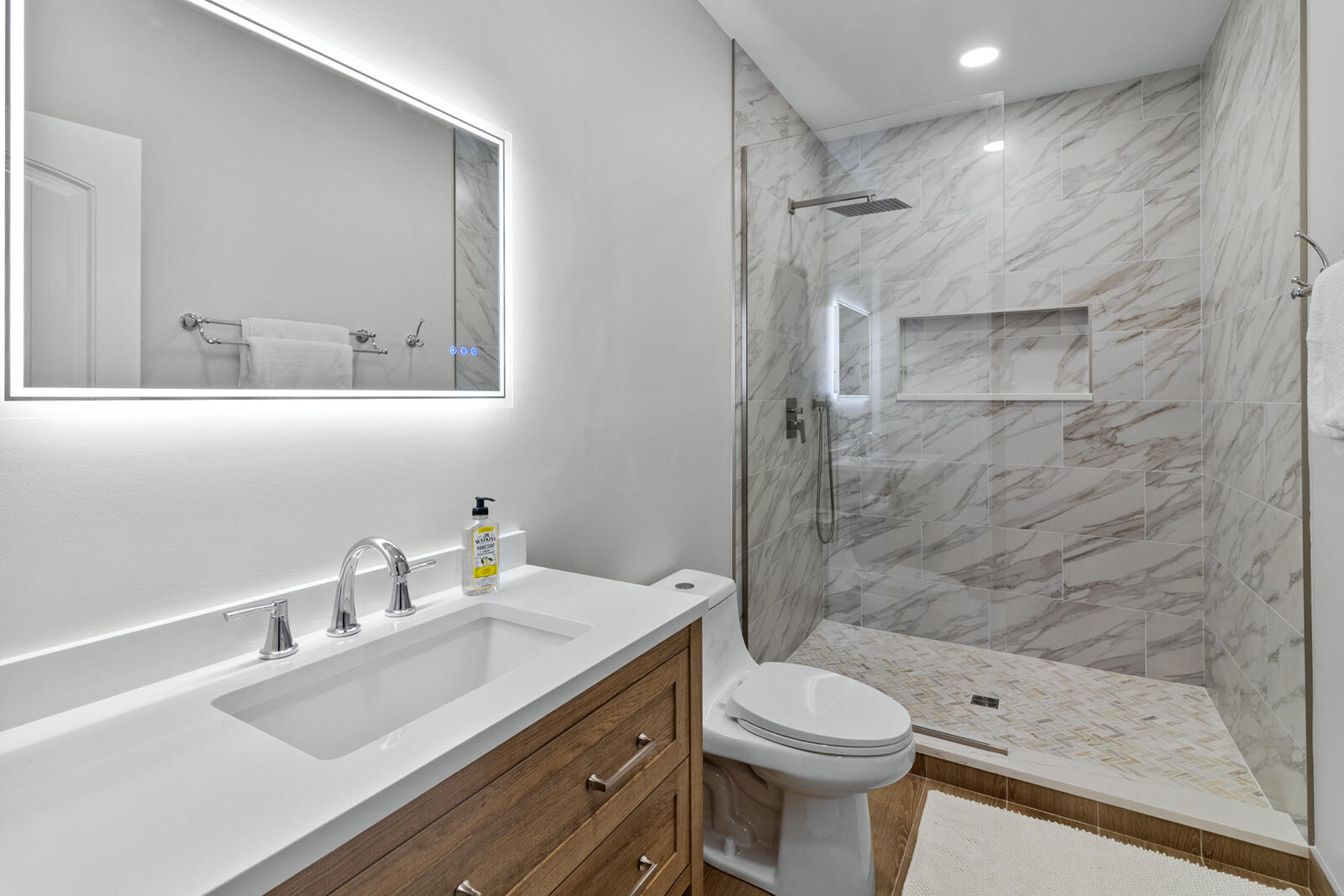 1046 Edinborough Ct 4-03