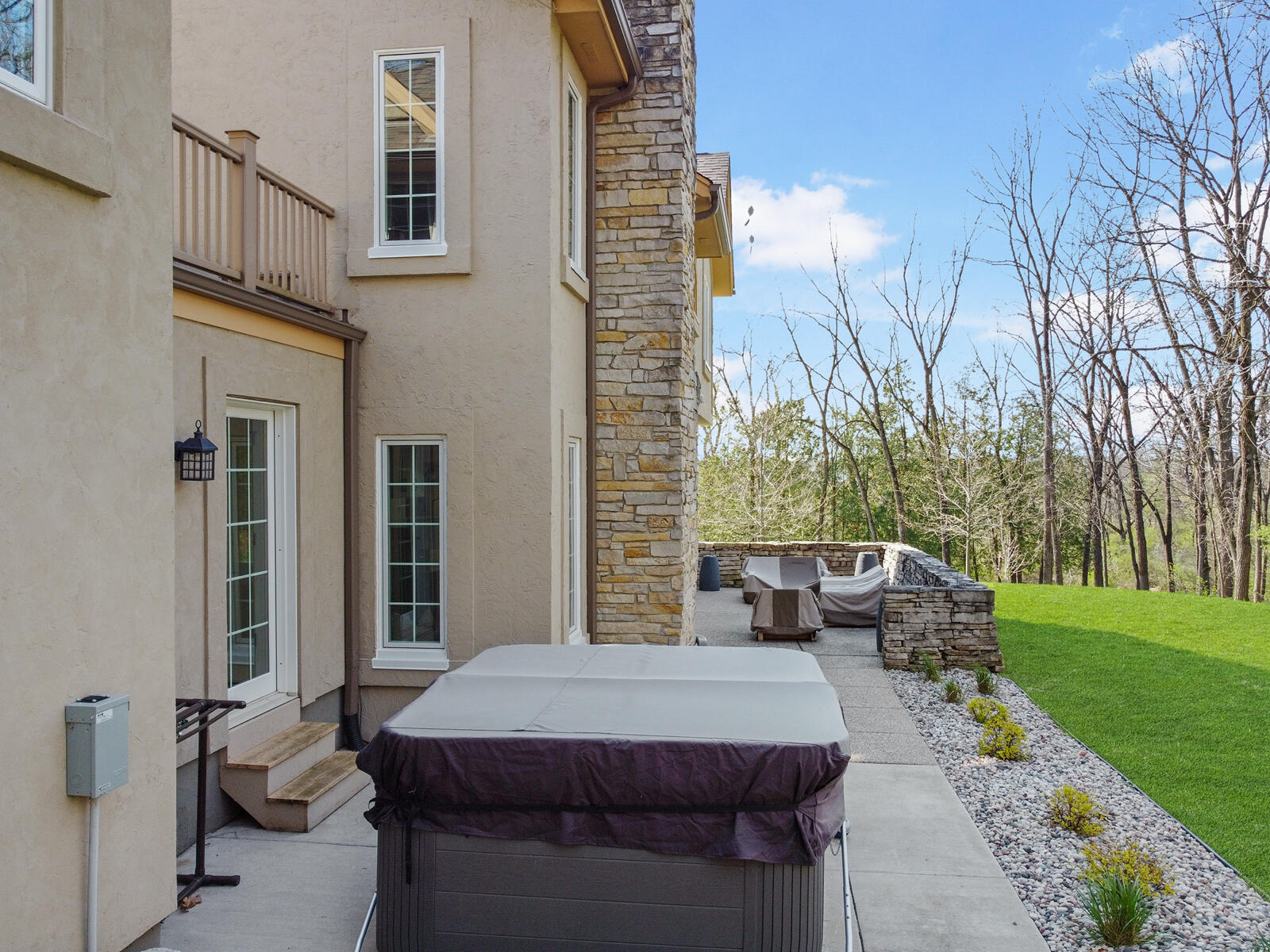 1046 Edinborough Ct 4-03