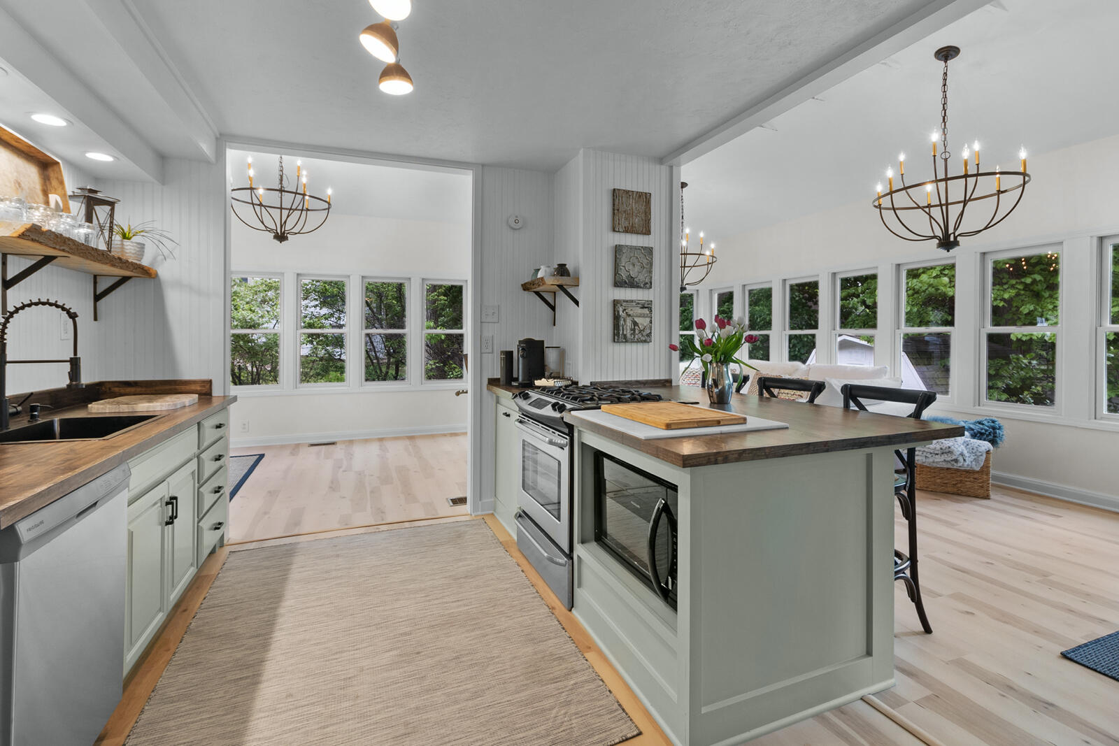 523 Oakwood Trl