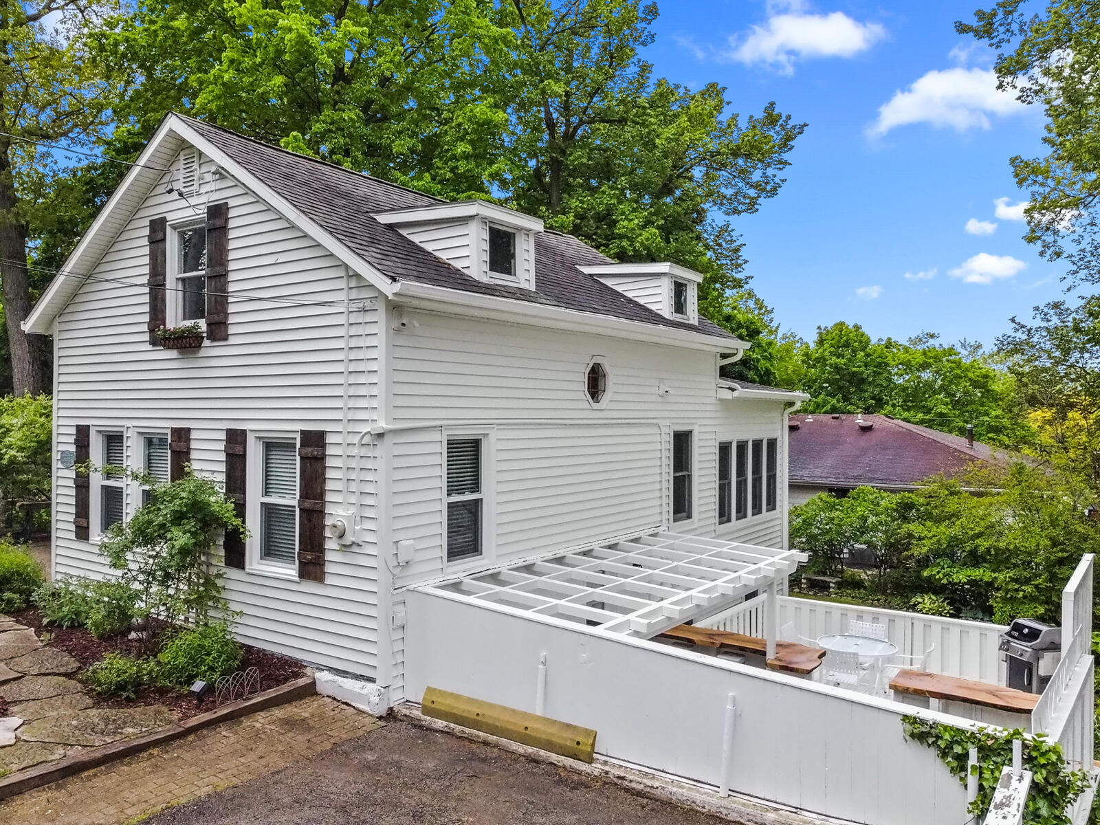 523 Oakwood Trl
