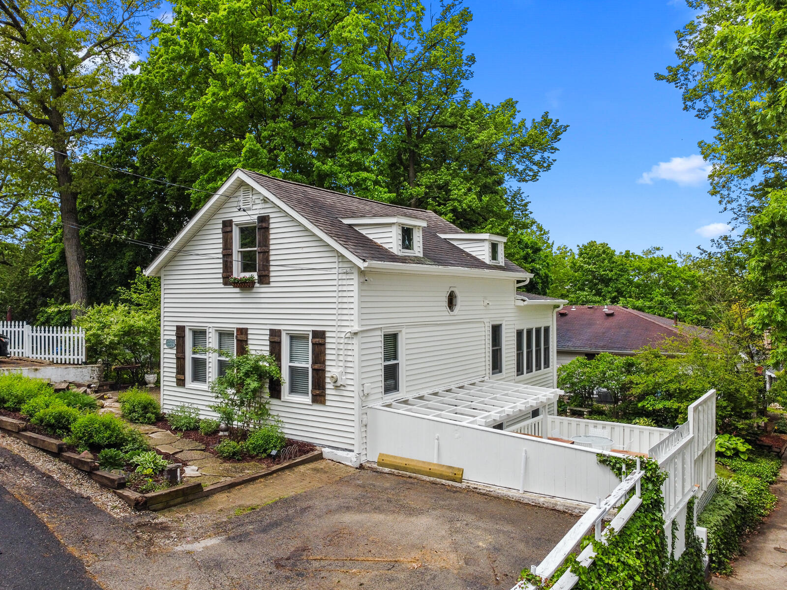 523 Oakwood Trl