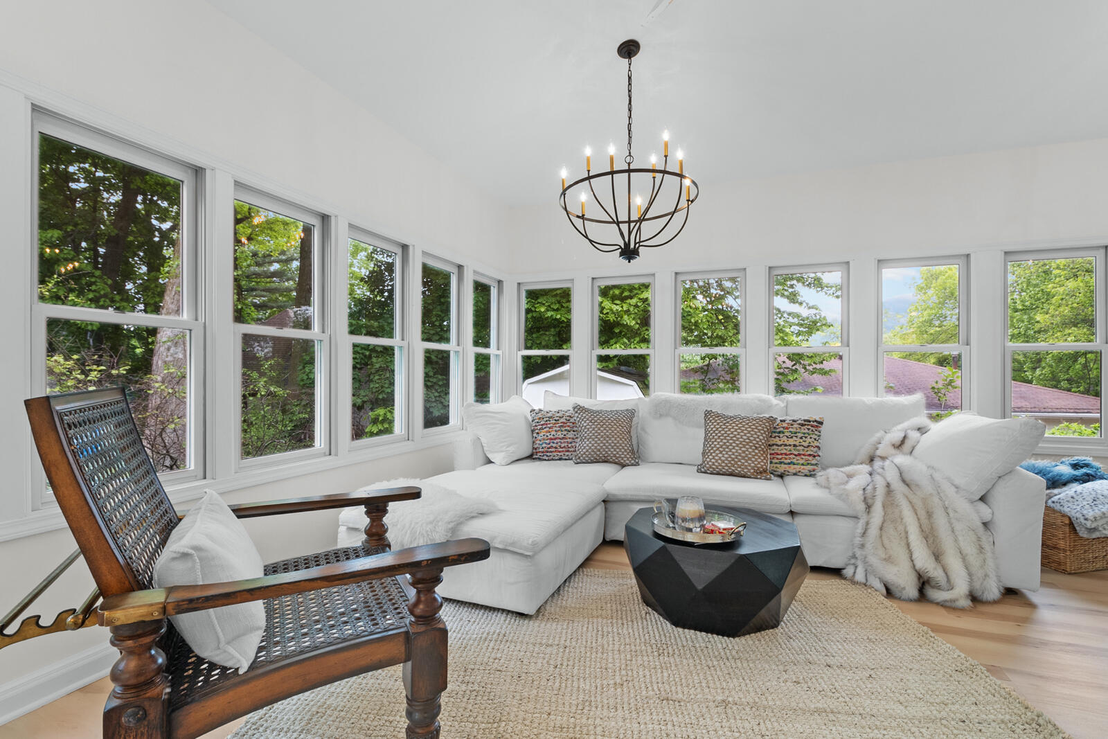 523 Oakwood Trl
