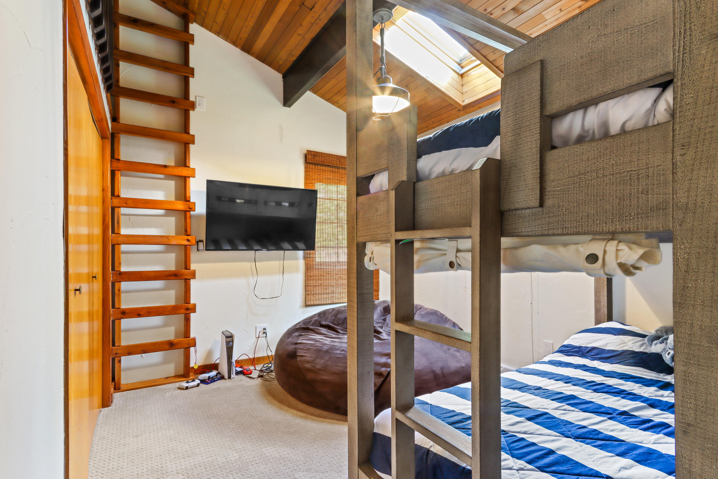 417 N Lower Gardens Rd