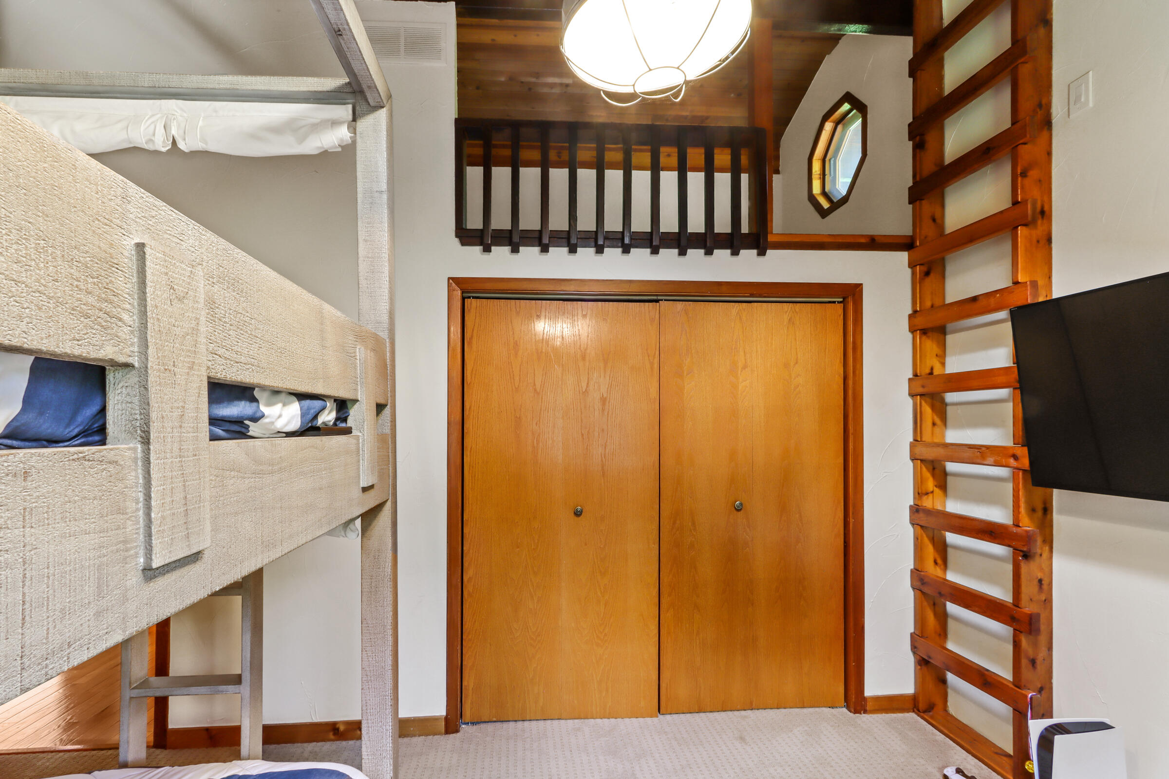 417 N Lower Gardens Rd