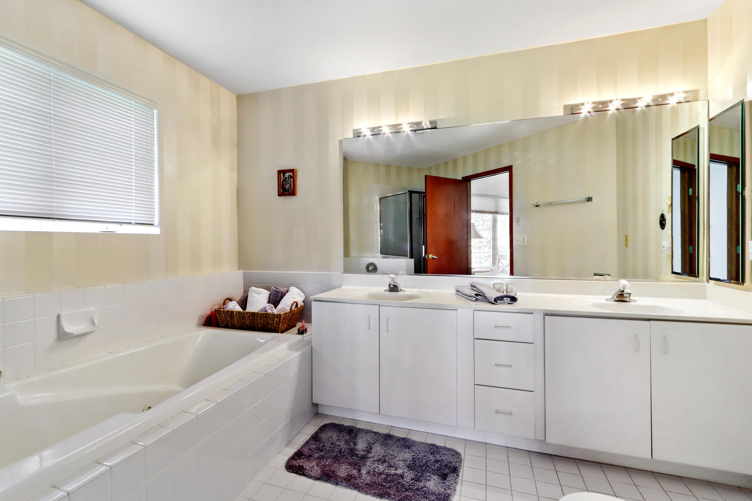 1821 Woodland Cir 12-08