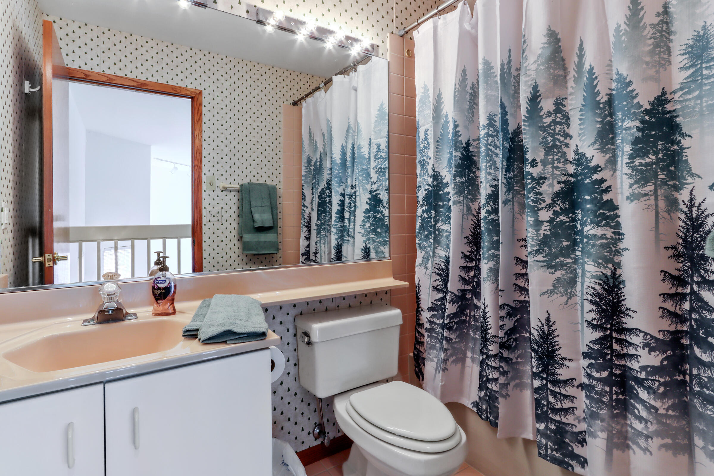 1821 Woodland Cir 12-08