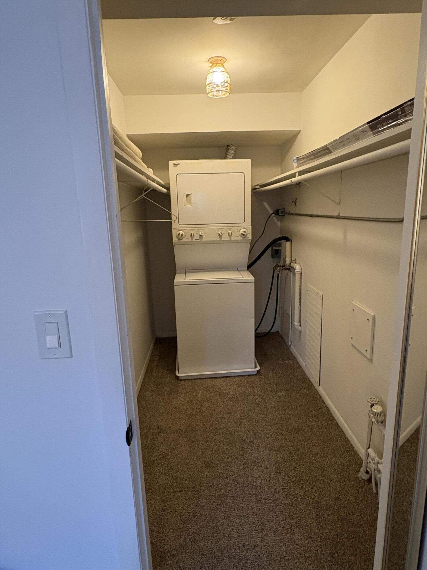 225 Country Club Dr 1-C