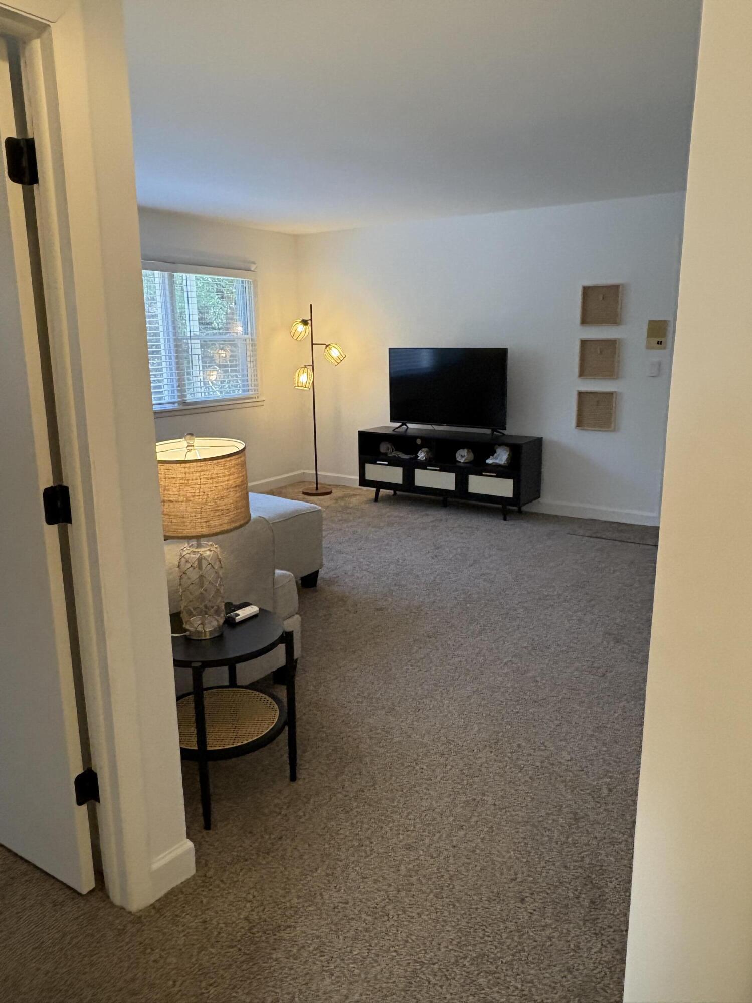 225 Country Club Dr 1-C